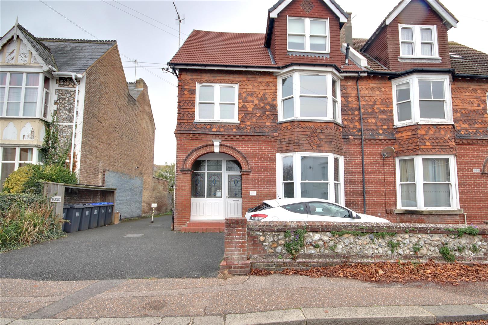 Flat - Garden | Oxford Road, Worthing | To Let